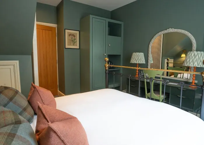 Plato's Ξενοδοχείο