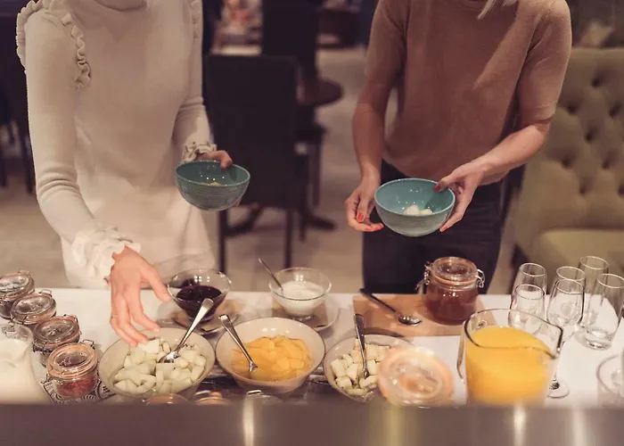 Plato's Ξενοδοχείο 5*